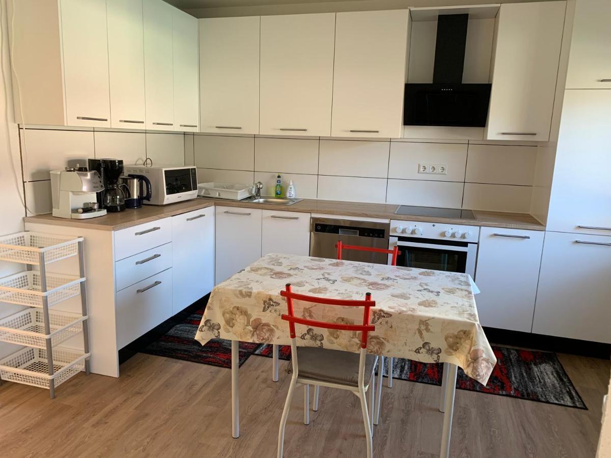 Monteurzimmer Ferienwohnung Kati Apt 1 Albstadt Exteriör bild